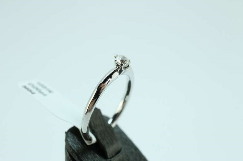 Bague or blanc et diamant