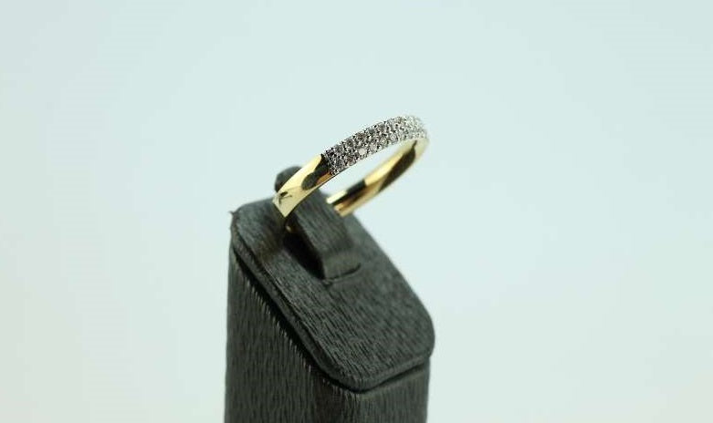 Bague or jaune et diamants