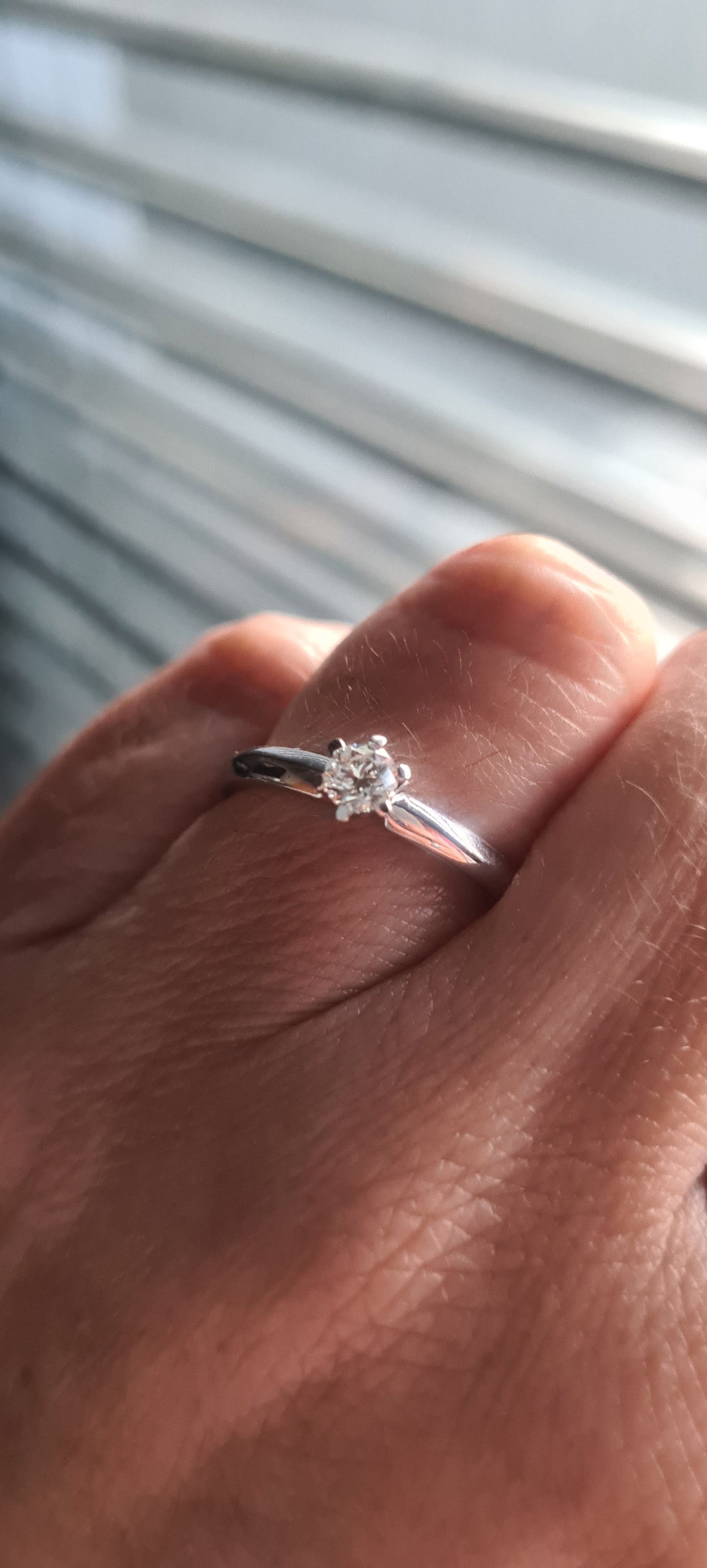 Bague or blanc et diamant