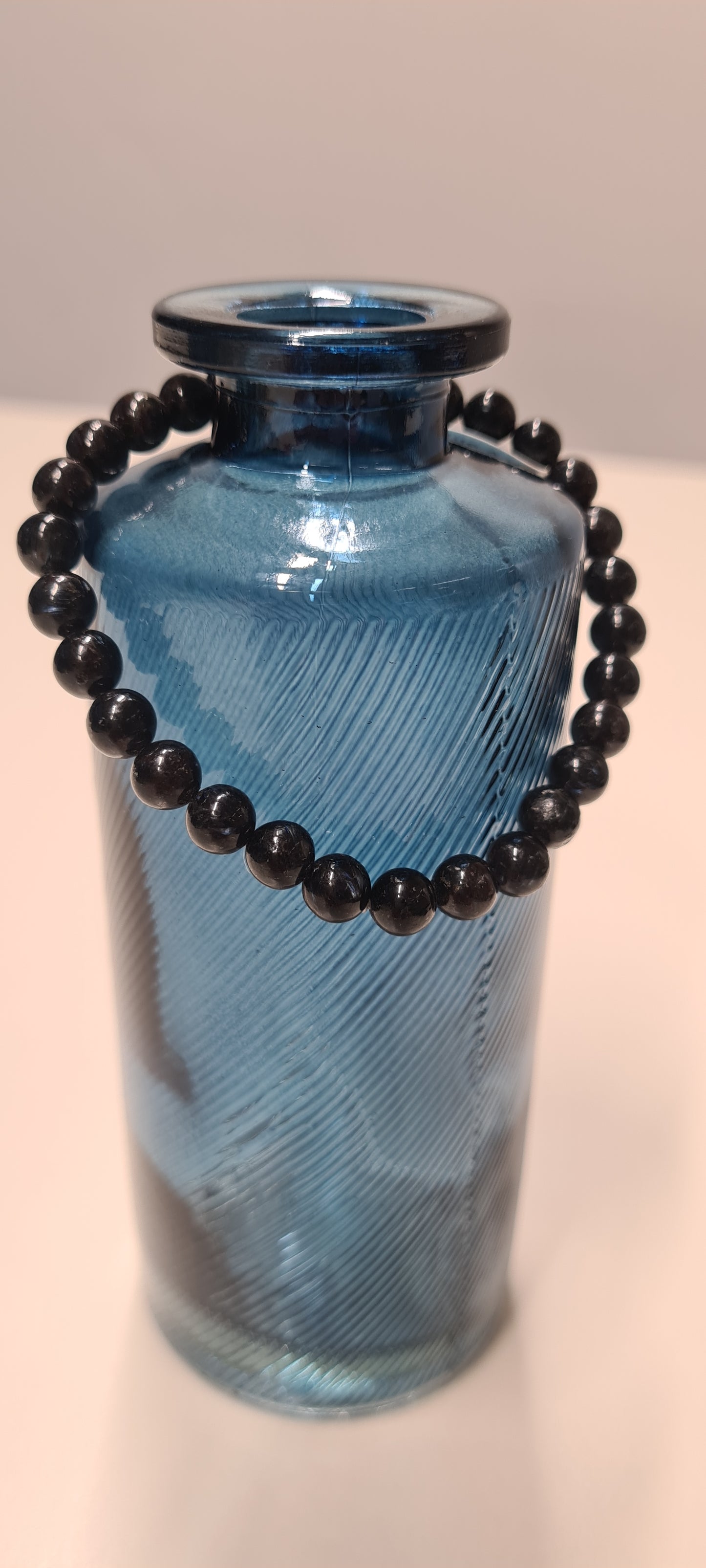 bracelet anthophyllite